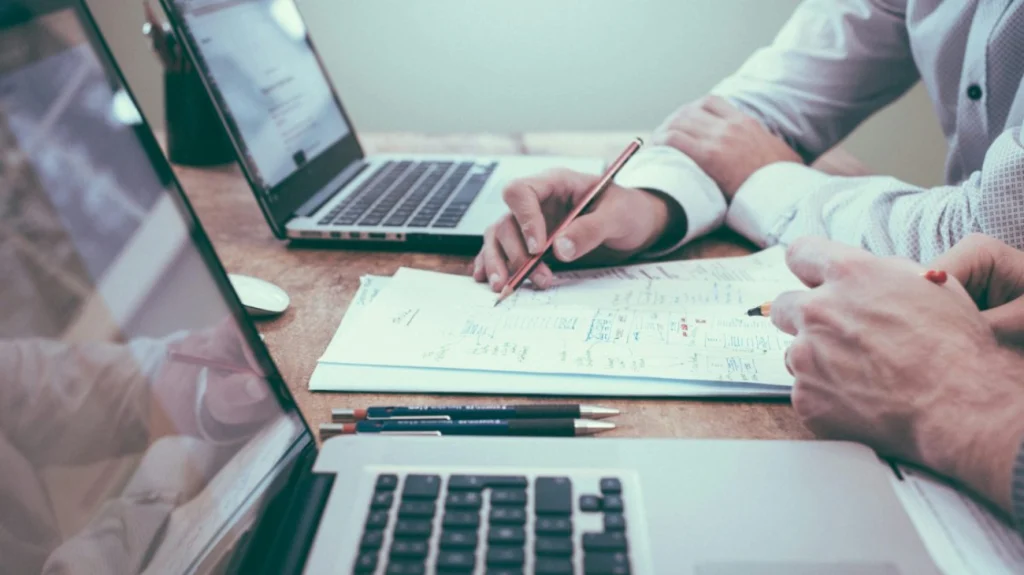 business insurance discussion